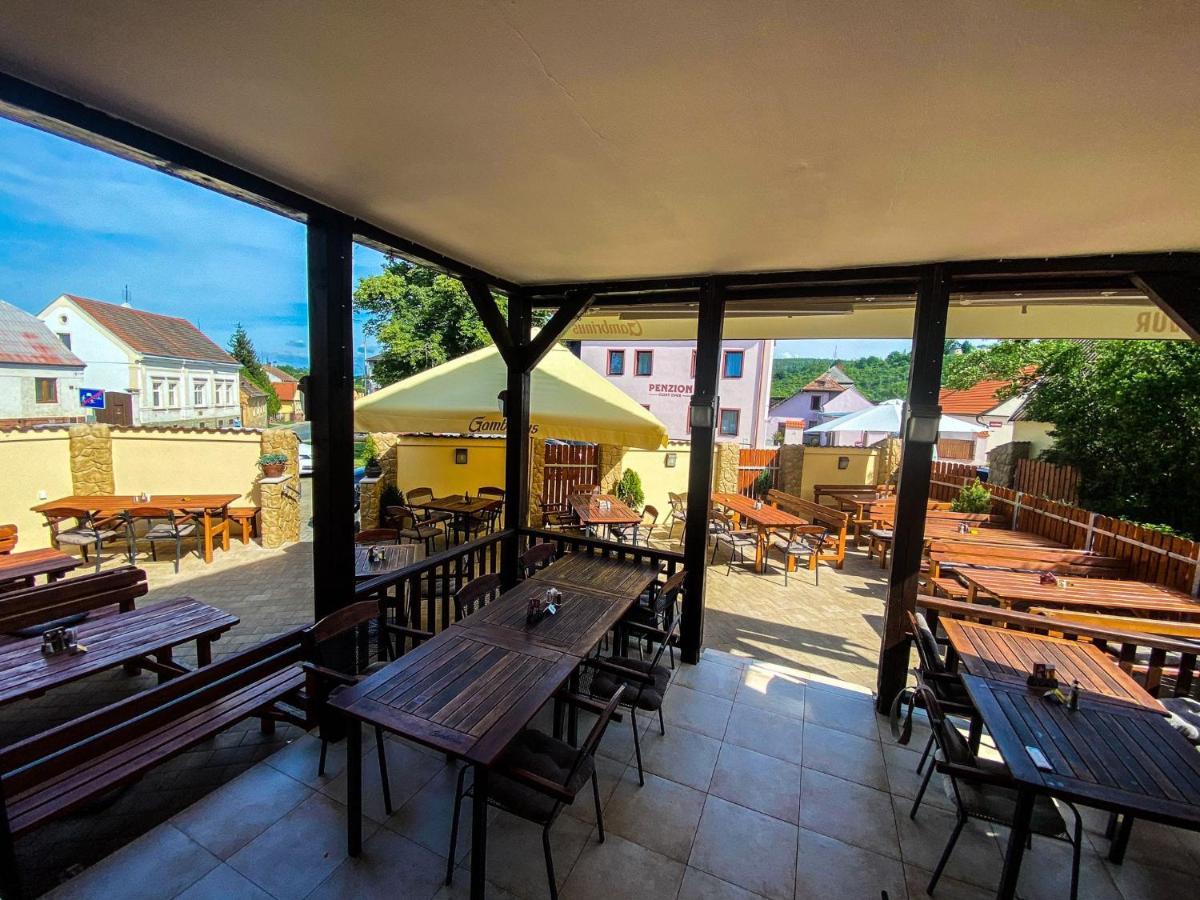Penzion Cesky Dvur Stary Plzenec Buitenkant foto